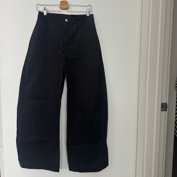 COS deconstructed cotton barrel leg pants (10) - Picture 2 of 3